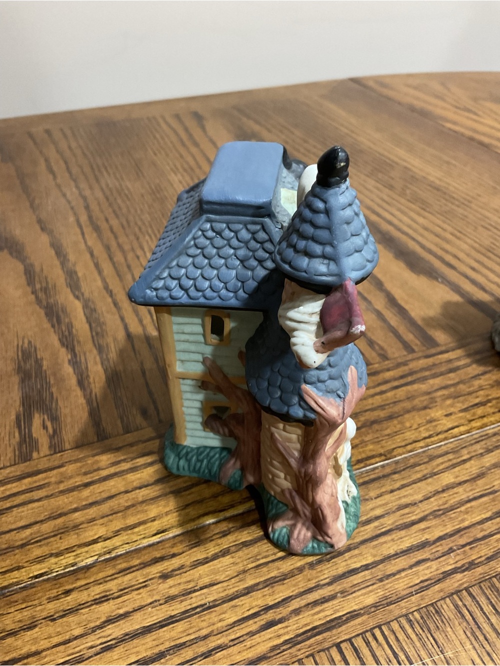 4 Halloween 👻 🎃 Ceramic Village Houses – Multi-Color - Picture 14 of 16